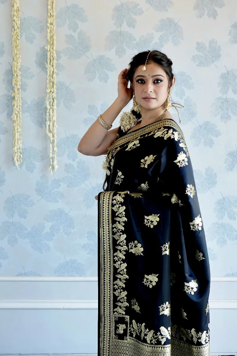 Top Reasons Why Laxmi Saree Ghar is the Best Saree Store in Varanasi