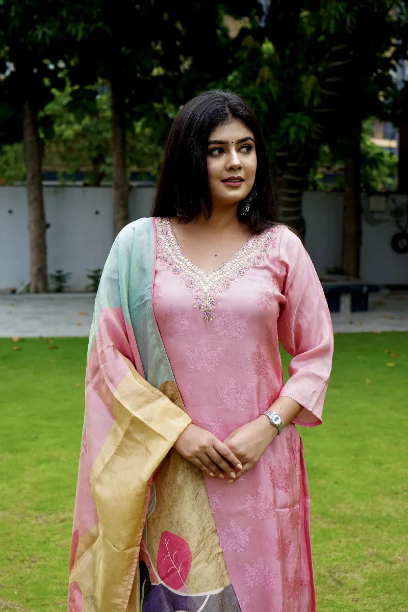 BABY PINK COLOR V NECK KURTI SET