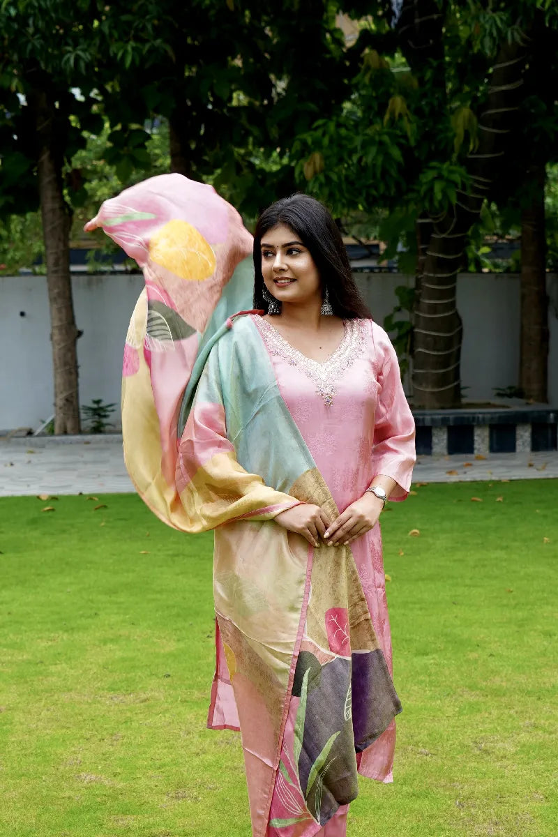 BABY PINK COLOR V NECK KURTI SET