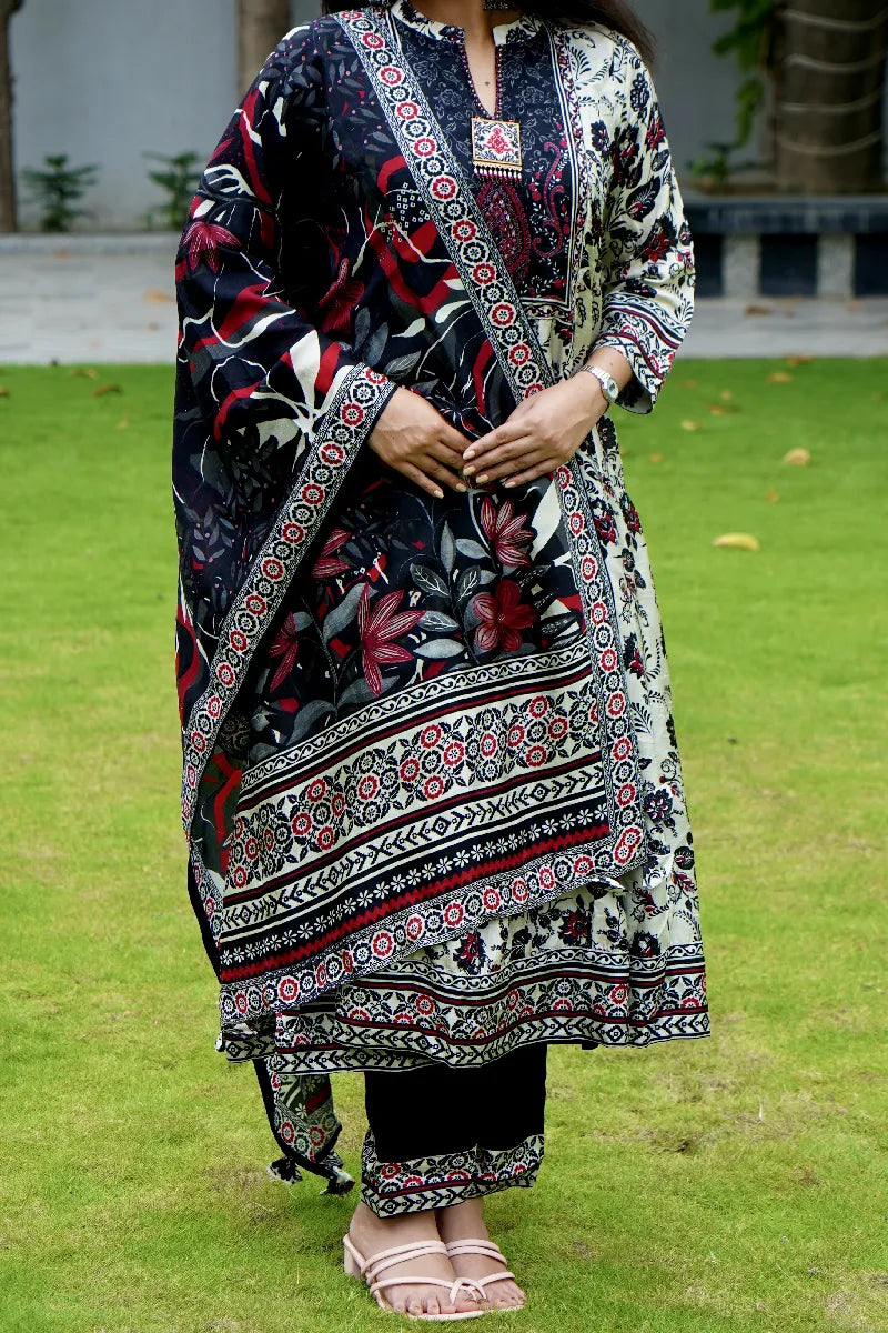 OFF WHITE COLOR FLORAL PRINTED KURTI SETS