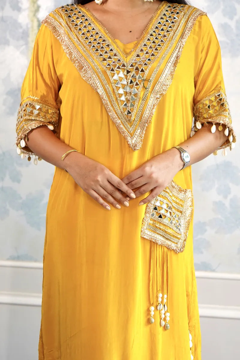 GOLDEN GLOW MIRROR WORK CORD SET