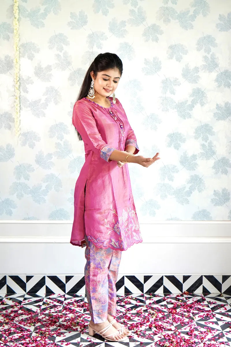 "PINK PETAL ELEGANCE: THREADWORK KURTA WITH PRINTED PANTS"