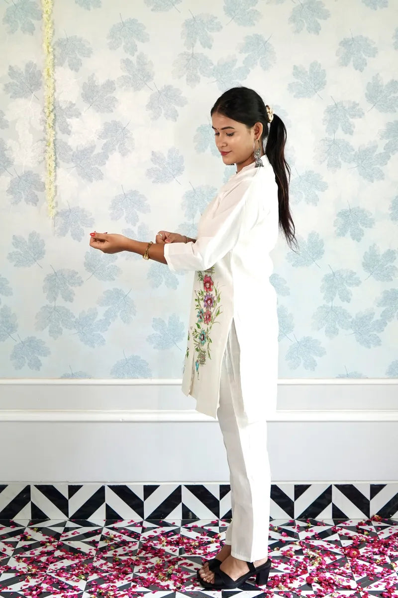 PURE BLOOM: WHITE COTTON SET WITH FLORAL MOTIFS