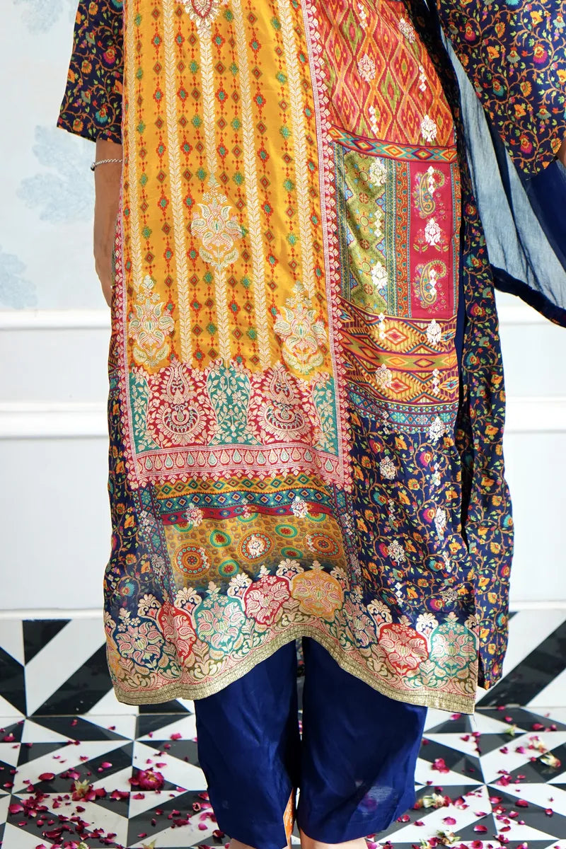 GOLDEN HOUR GLAM – MUSTARD BANARASI WITH NAVY ACCENTS