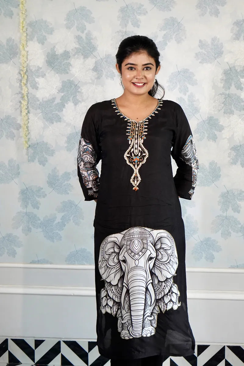 ROYAL GRACE – BLACK ENSEMBLE WITH MAJESTIC ELEPHANT ART DUPATTA