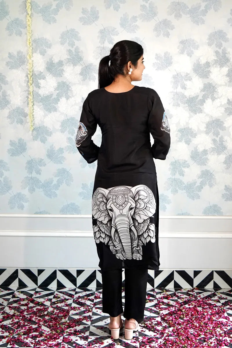 ROYAL GRACE – BLACK ENSEMBLE WITH MAJESTIC ELEPHANT ART DUPATTA