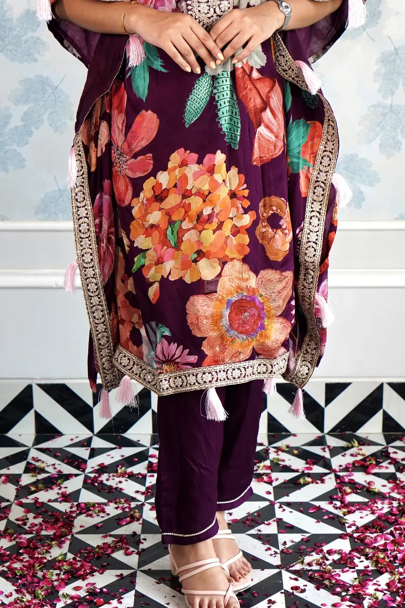 PLUM GARDEN – VIBRANT KAFTAAN WITH TASSEL DETAILING