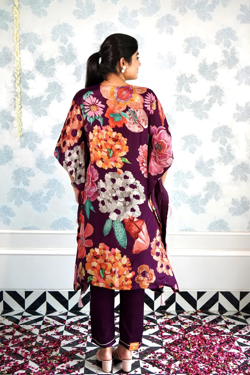 PLUM GARDEN – VIBRANT KAFTAAN WITH TASSEL DETAILING