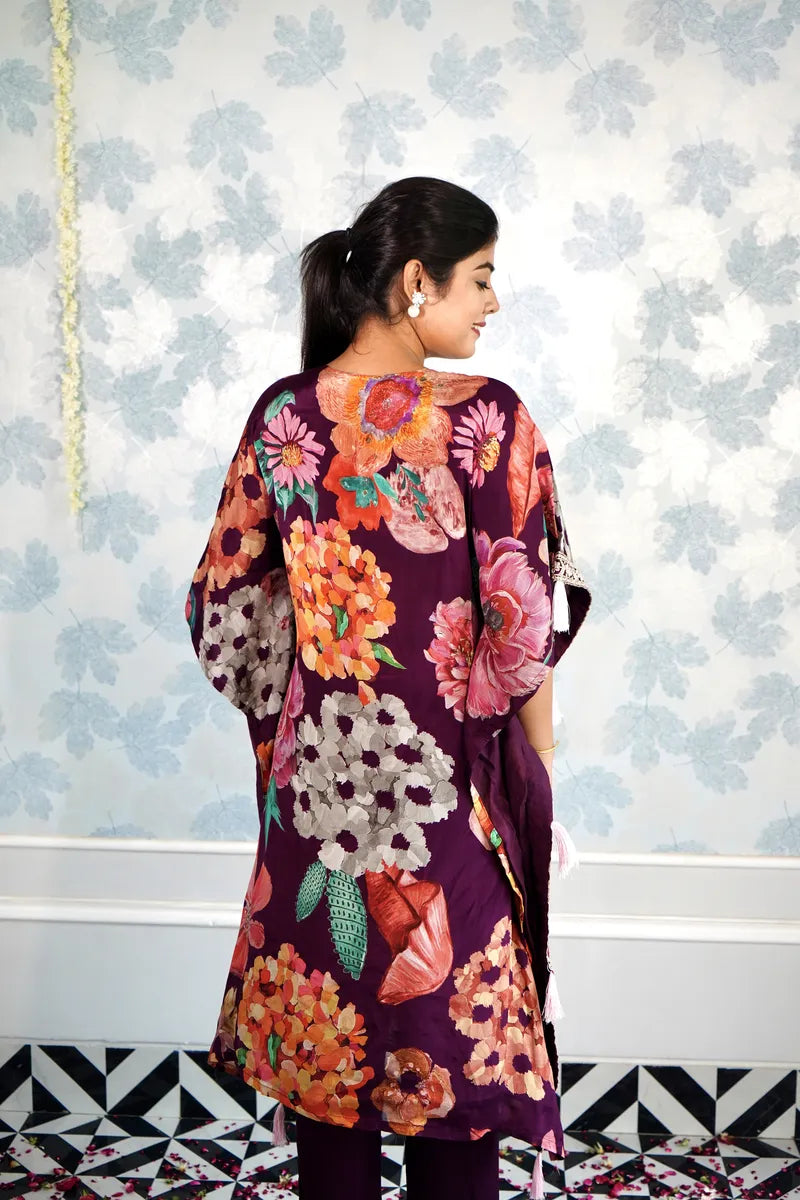PLUM GARDEN – VIBRANT KAFTAAN WITH TASSEL DETAILING