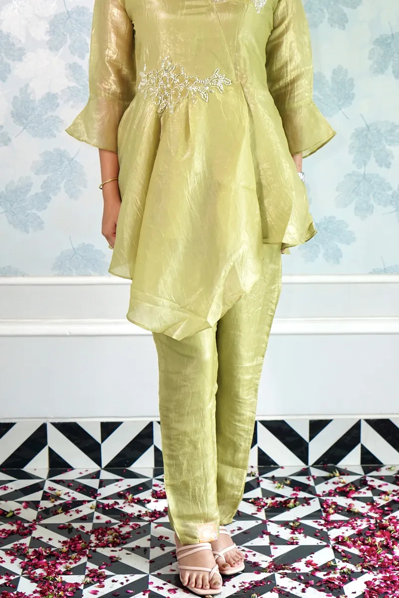 GRACE IN GREEN: A SERENE FESTIVE ENSEMBLE