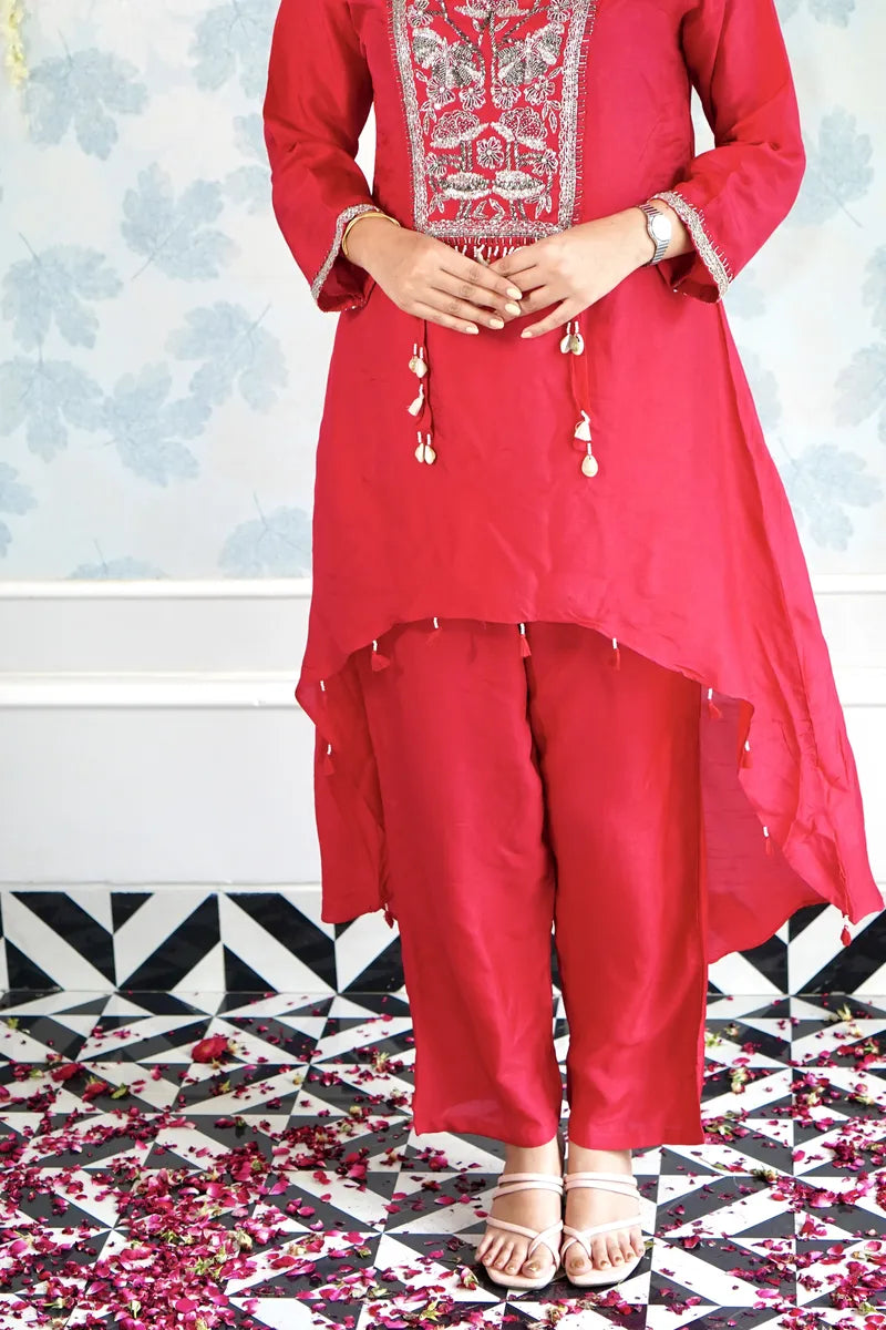 ROSY PINK EMBROIDERED KURTA SET WITH SHELL TASSEL DETAILING