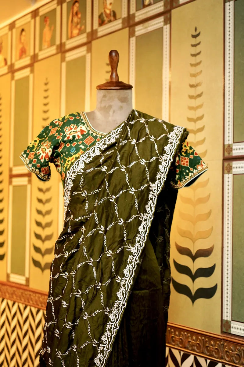 BANARASI PURE CREPE MEHNDI COLOR FANCY SAREE