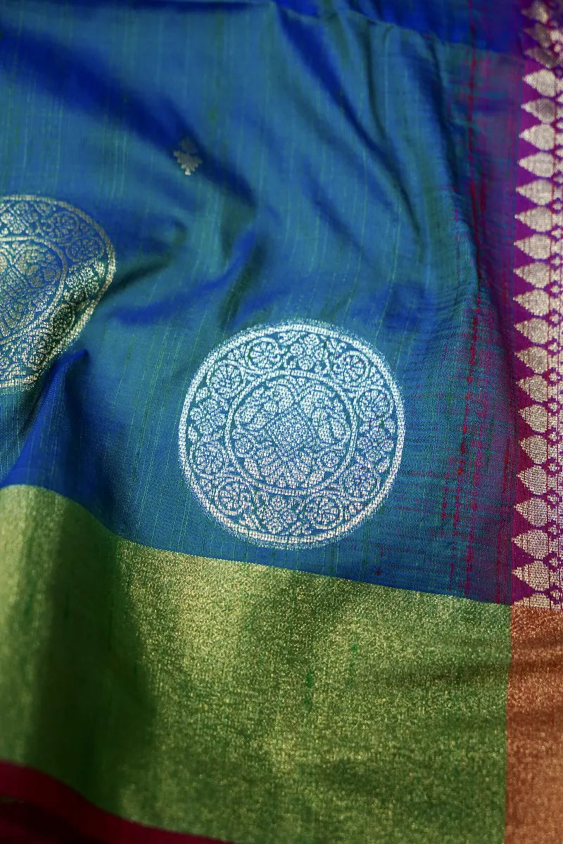 Lakmi Saree Ghar – A Saree Store in Varanasi with Soulful Banarasi Work