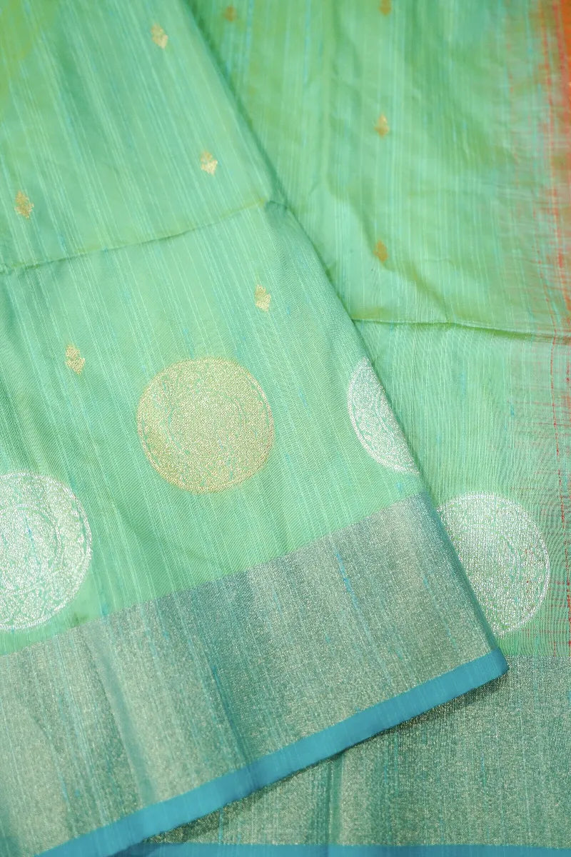 Lakmi Saree Ghar – Experience Royal Sarees at This Varanasi Store