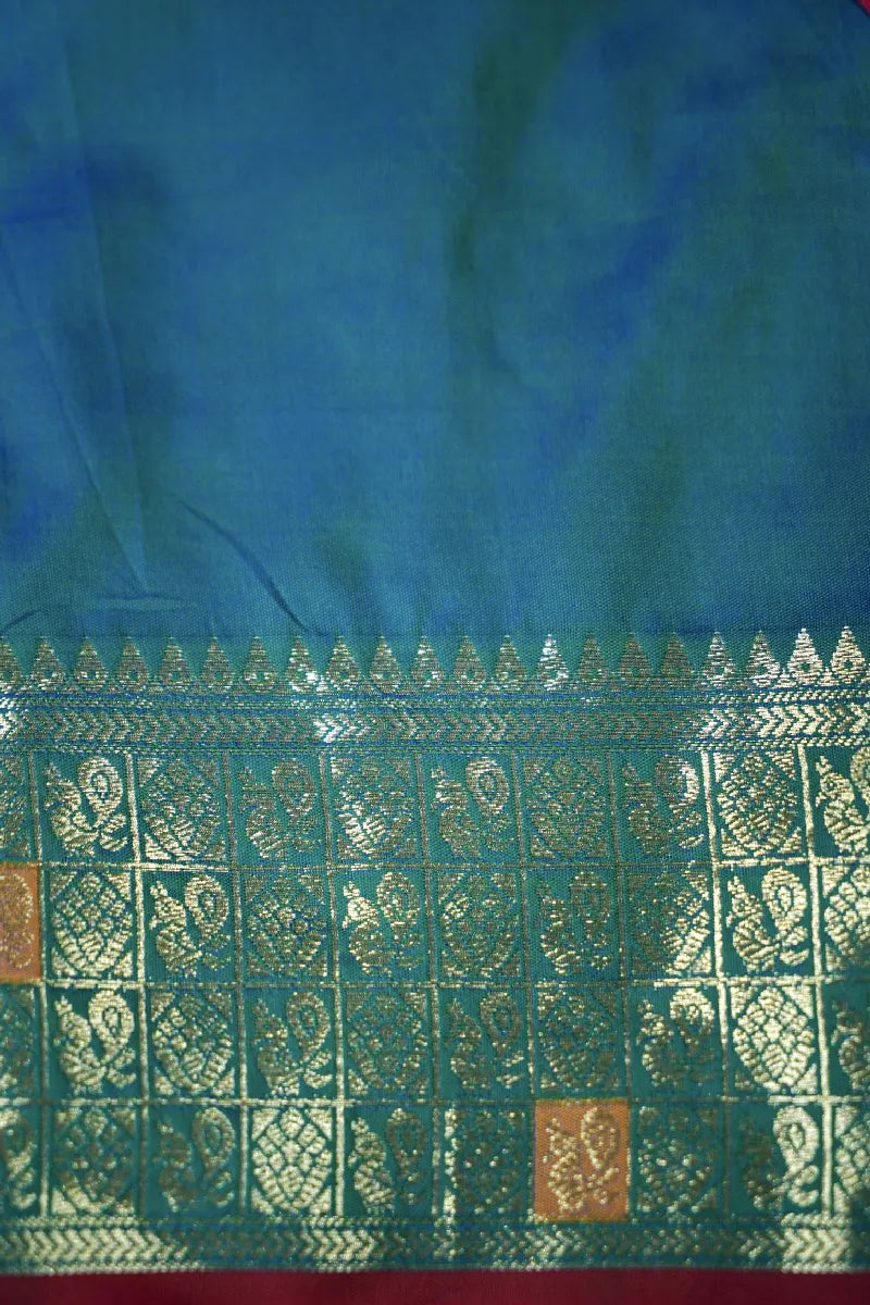 Lakmi Saree Ghar – Handloom Heritage Saree Store in Varanasi