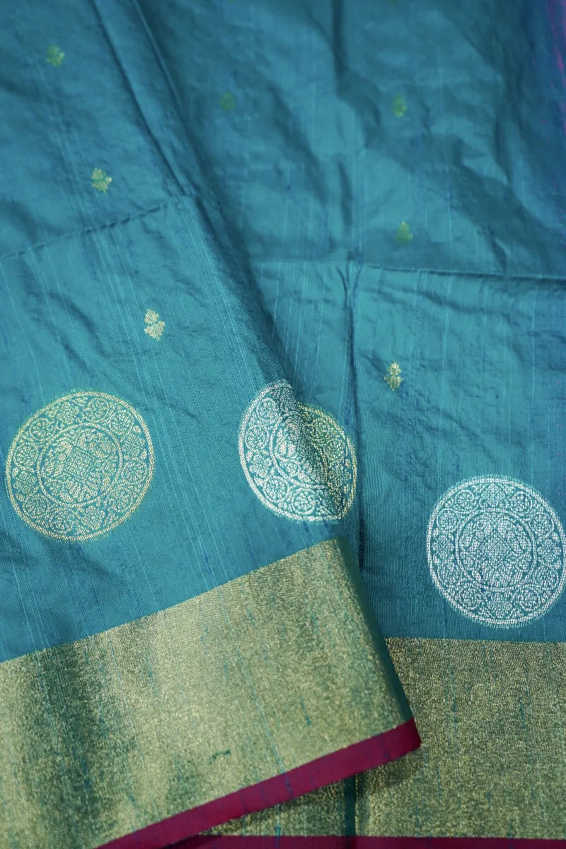 Saree Store in Varanasi Offering Artistic Banarasi Sarees – Lakmi Saree Ghar