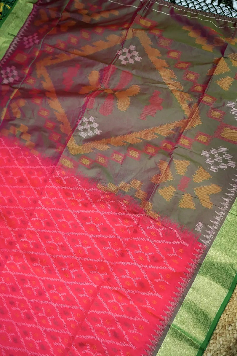 Saree Store in Varanasi Known for Trendy Banarasi Collections – Lakmi Saree Ghar
