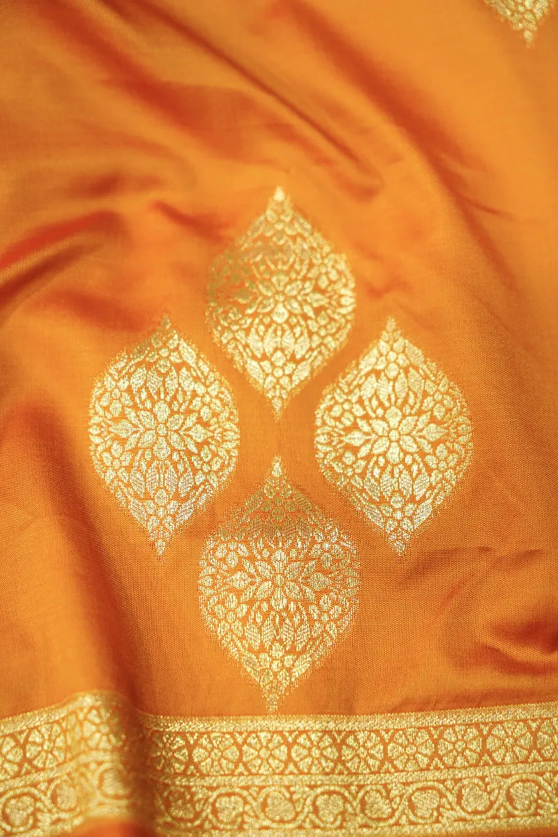 Lakmi Saree Ghar – Varanasi’s Favorite Destination for Bridal Sarees