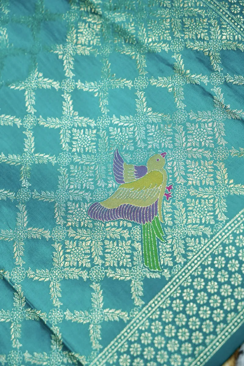 Saree Store in Varanasi for Designer Banarasi Silks – Lakmi Saree Ghar