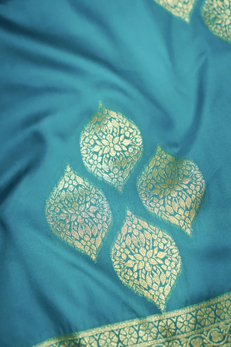 Saree Store in Varanasi Curating Premium Banarasi Sarees – Lakmi Saree Ghar