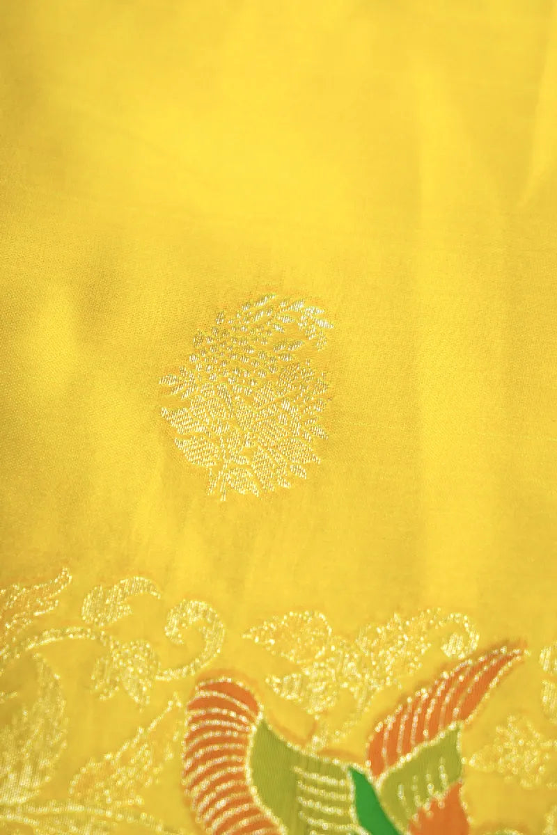 Saree Store in Varanasi Loved by Brides – Lakmi Saree Ghar