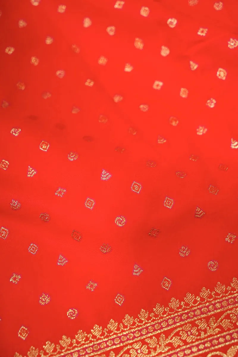 Saree Store in Varanasi for Exclusive Banarasi Weaves – Lakmi Saree Ghar