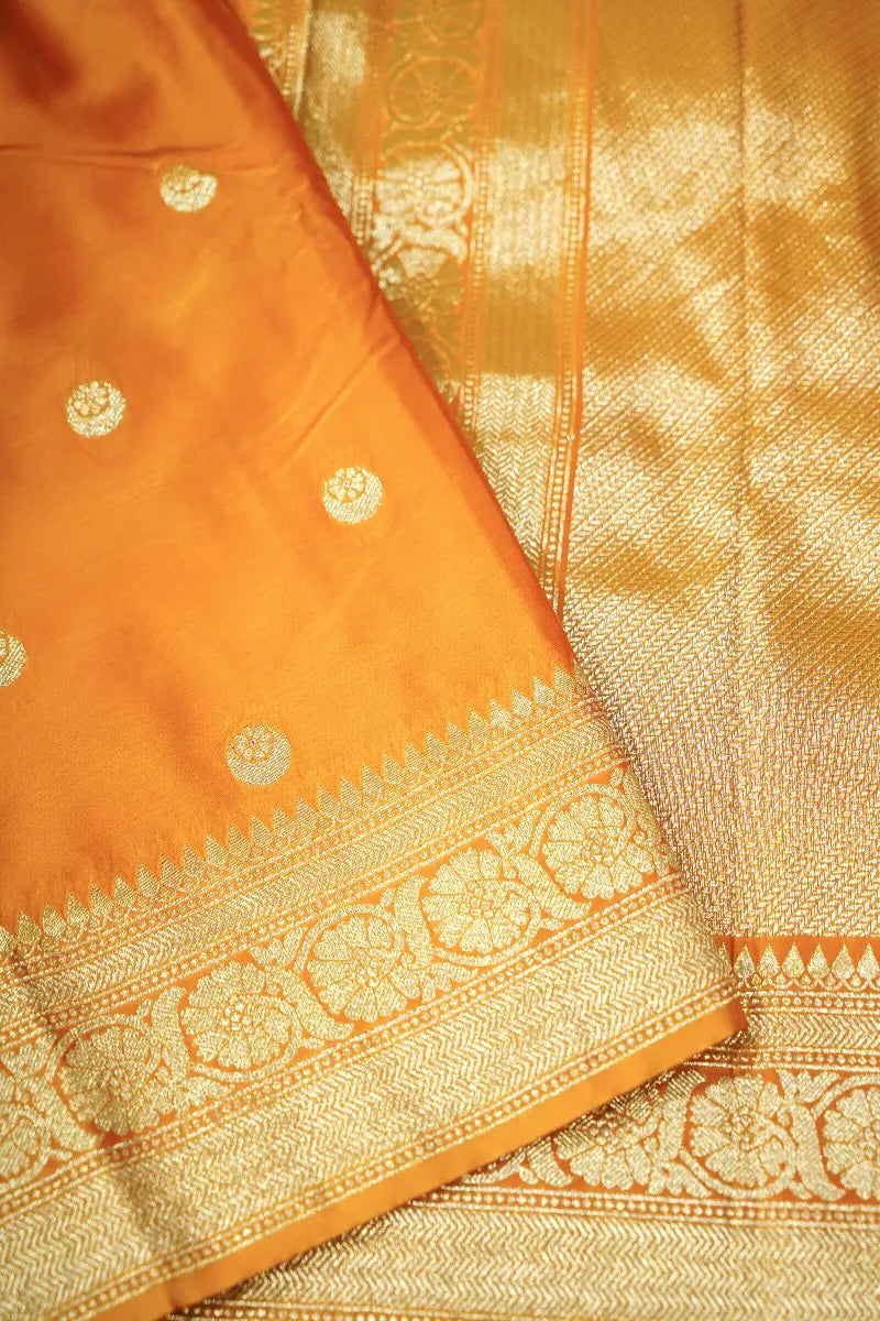 Lakmi Saree Ghar – Best Saree Collections in Varanasi