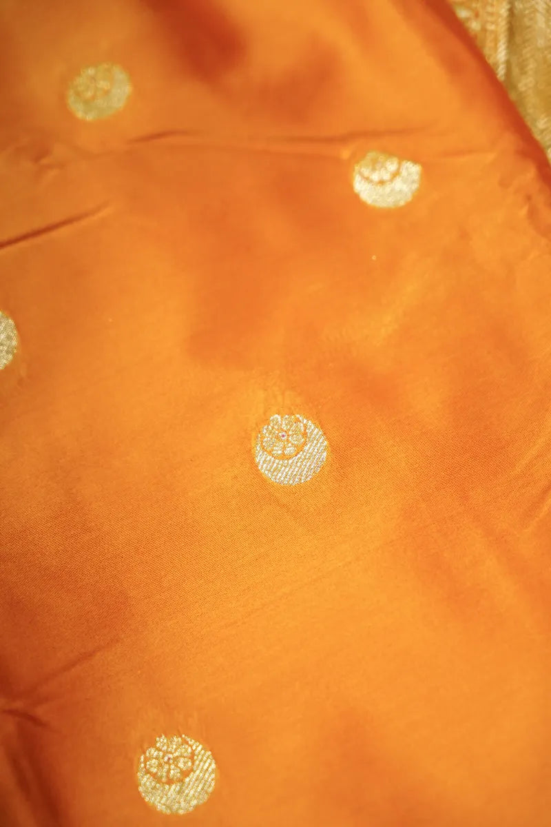 Saree Store in Varanasi You Can Trust – Lakmi Saree Ghar Heritage