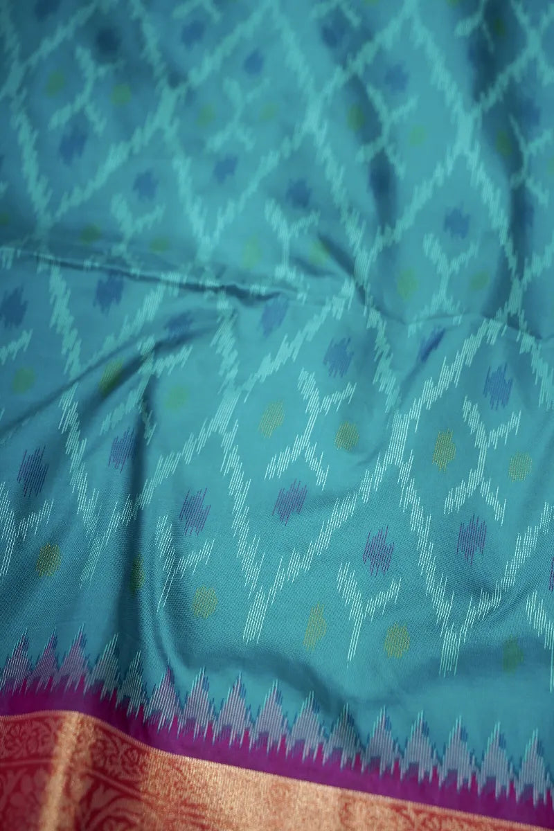Saree Store in Varanasi Offering Signature Banarasi Weaves – Lakmi Saree Ghar