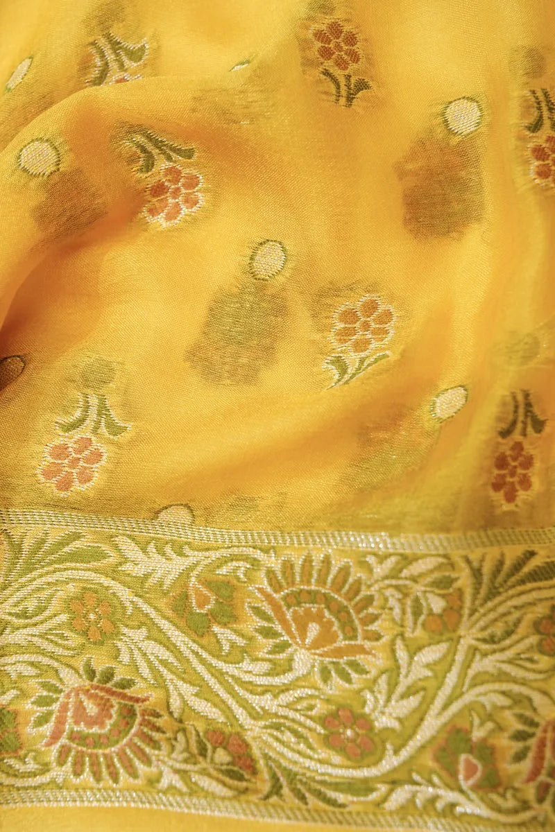 Laxmi_Sarees_Varanasi_0011011517