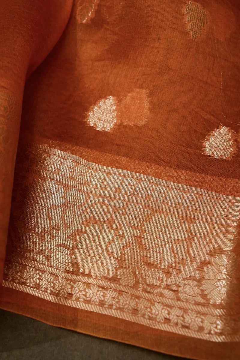 Laxmi_Sarees_Varanasi_0011047266