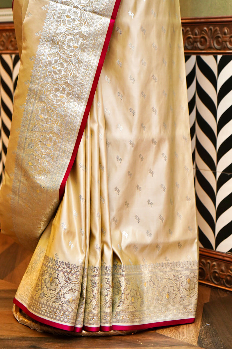 Laxmi_Sarees_Varanasi_0011049739