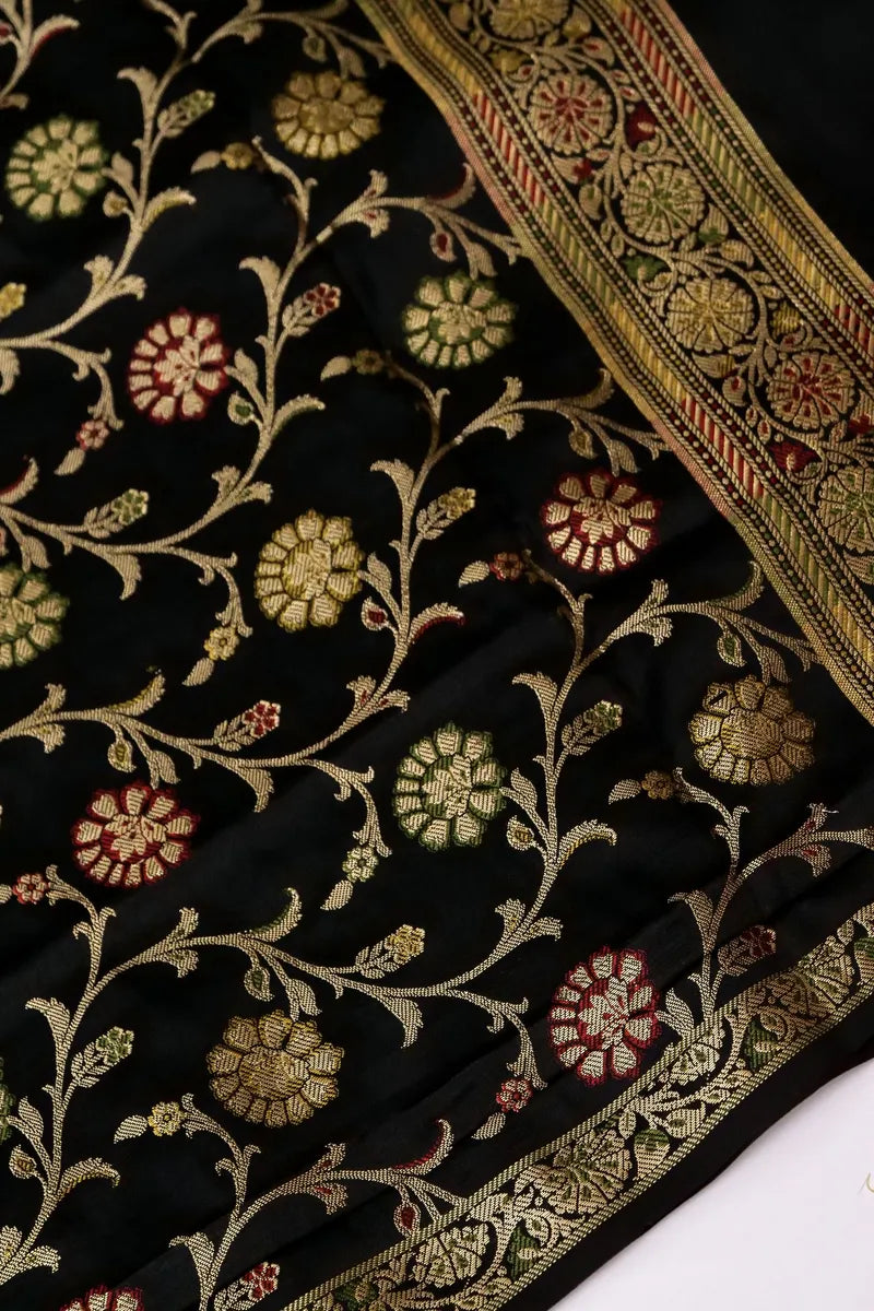 Laxmi_Sarees_Varanasi_0011055544