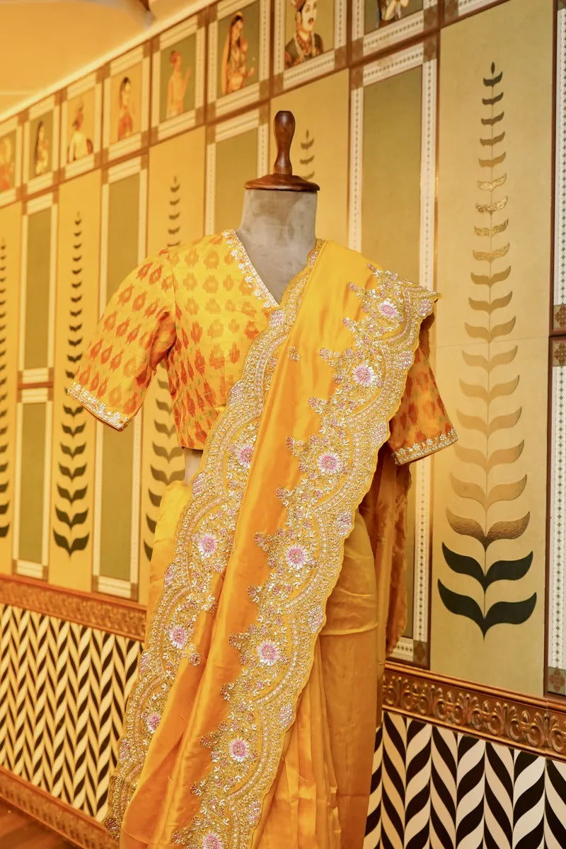 Laxmi_Sarees_Varanasi_0011060283