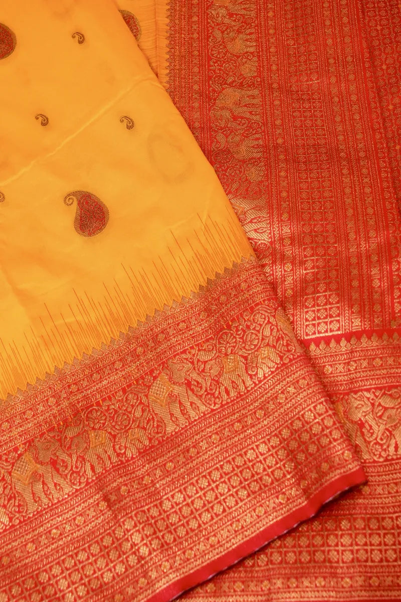 Laxmi_Sarees_Varanasi_0011117939