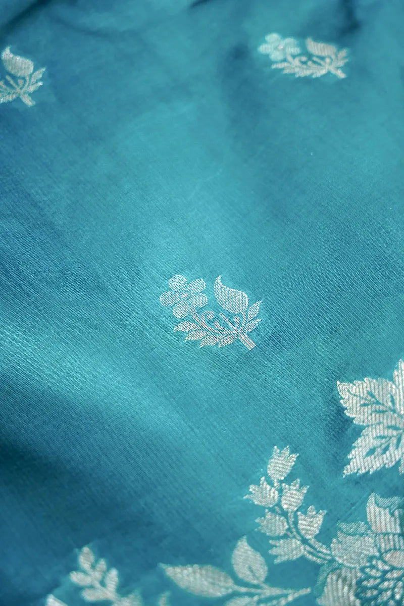 Laxmi_Sarees_Varanasi_0011163623