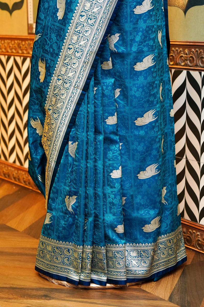 Laxmi_Sarees_Varanasi_001951817