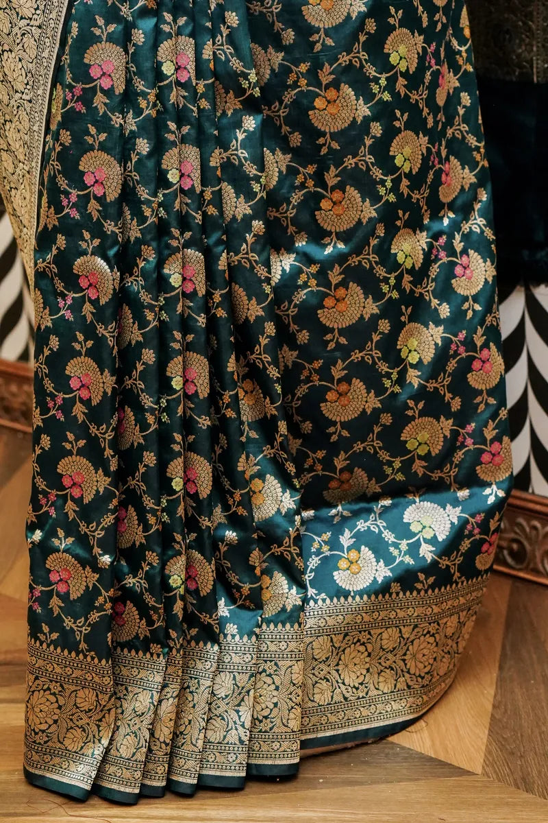 Laxmi_Sarees_Varanasi_001995115