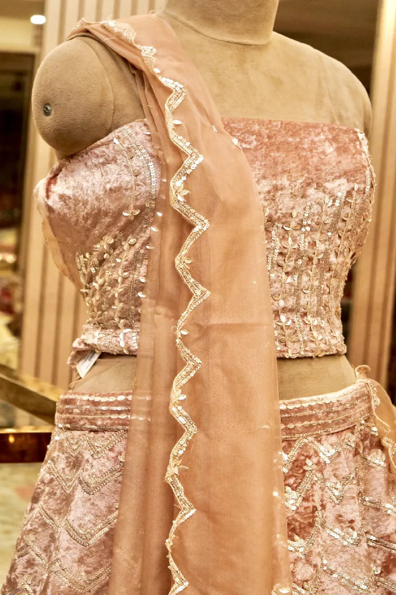 Laxmi_Sarees_Varanasi_002162822