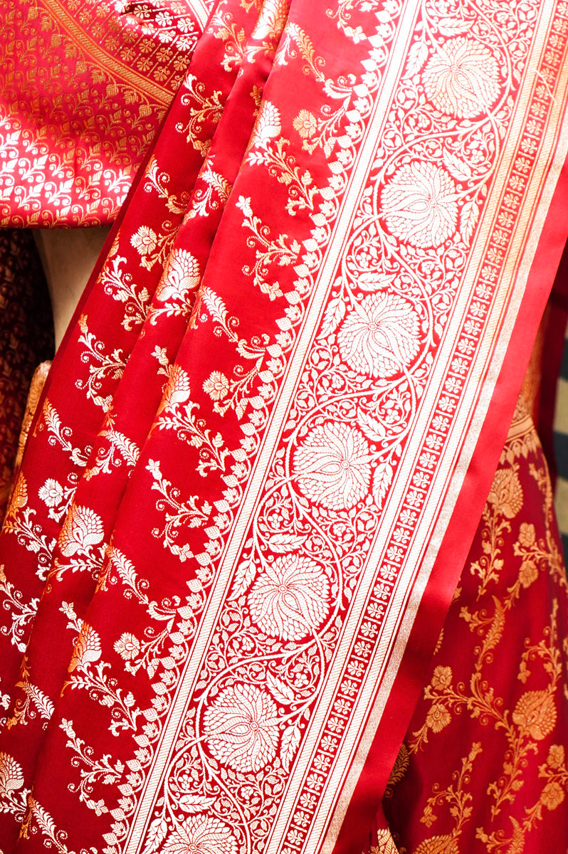 Maroon Silk Saree with Golden JariProduct Information
Product code
0011030645 (SELF-V-709)
Fabric
Banarasi silk
Saree Colour
Maroon
Blouse
Maroon
Care instructions
Dry Wash
Maroon Silk SareeSaree