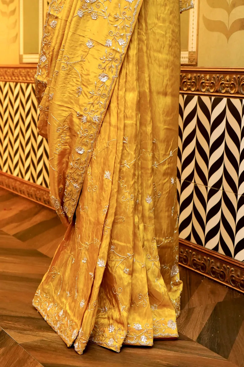 Laxmi_Sarees_Varanasi_0011060270