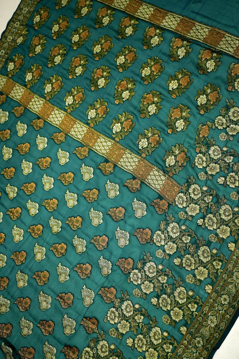 Laxmi_Sarees_Varanasi_0011060434