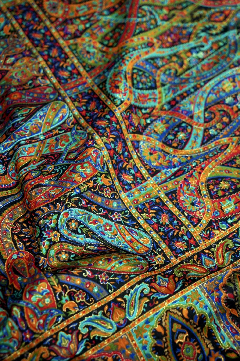 Laxmi_Sarees_Varanasi_0011094407