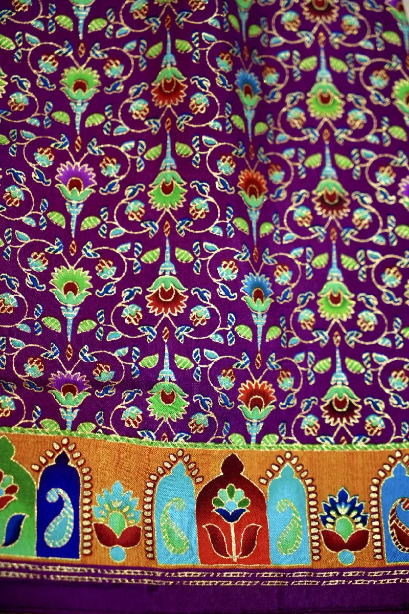 Laxmi_Sarees_Varanasi_0011098975