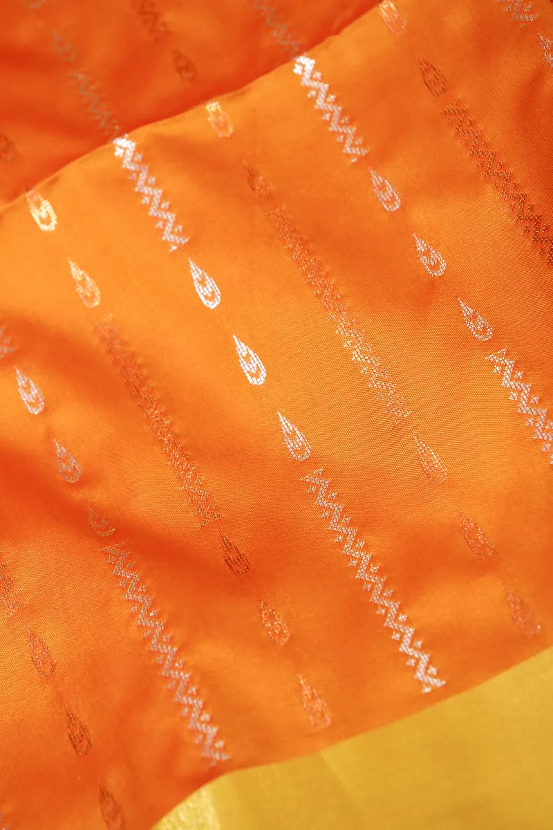 Laxmi_Sarees_Varanasi_0011117767