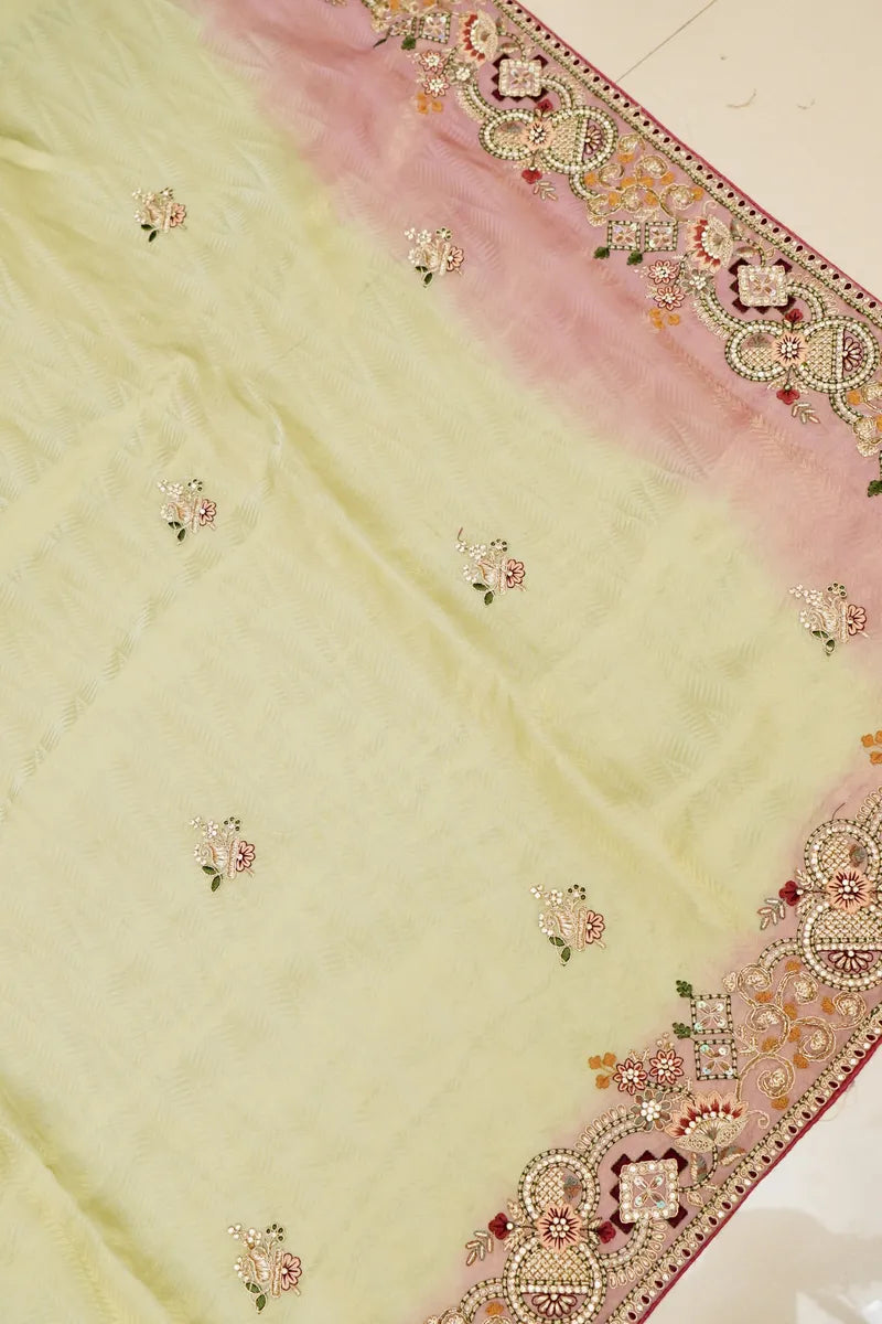 Laxmi_Sarees_Varanasi_001819648