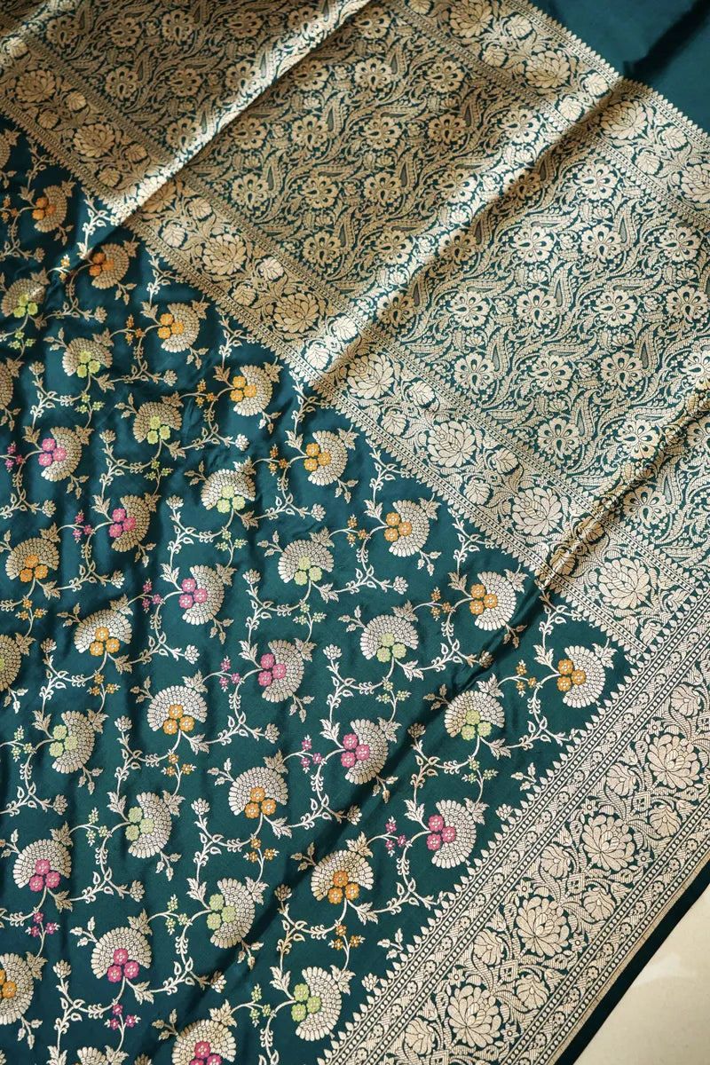 Laxmi_Sarees_Varanasi_001995115