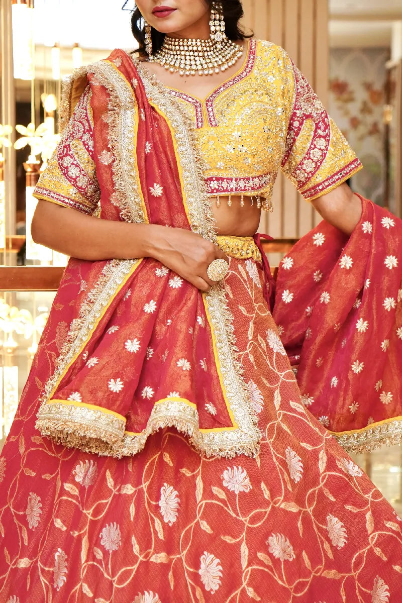 Laxmi_Sarees_Varanasi_002156805