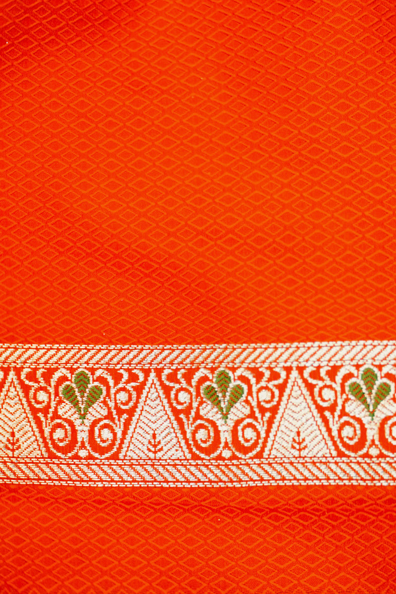PESTAL PITCH WITH RED BORDER SAREE Product Information
Product code
0011036379(4-V-122)
Fabric
Banarasi silk
Saree Colour
Red
Blouse
Red
Care instructions
Dry Wash
About PESTAL PITCH WITH RED BORDER SAREESaree