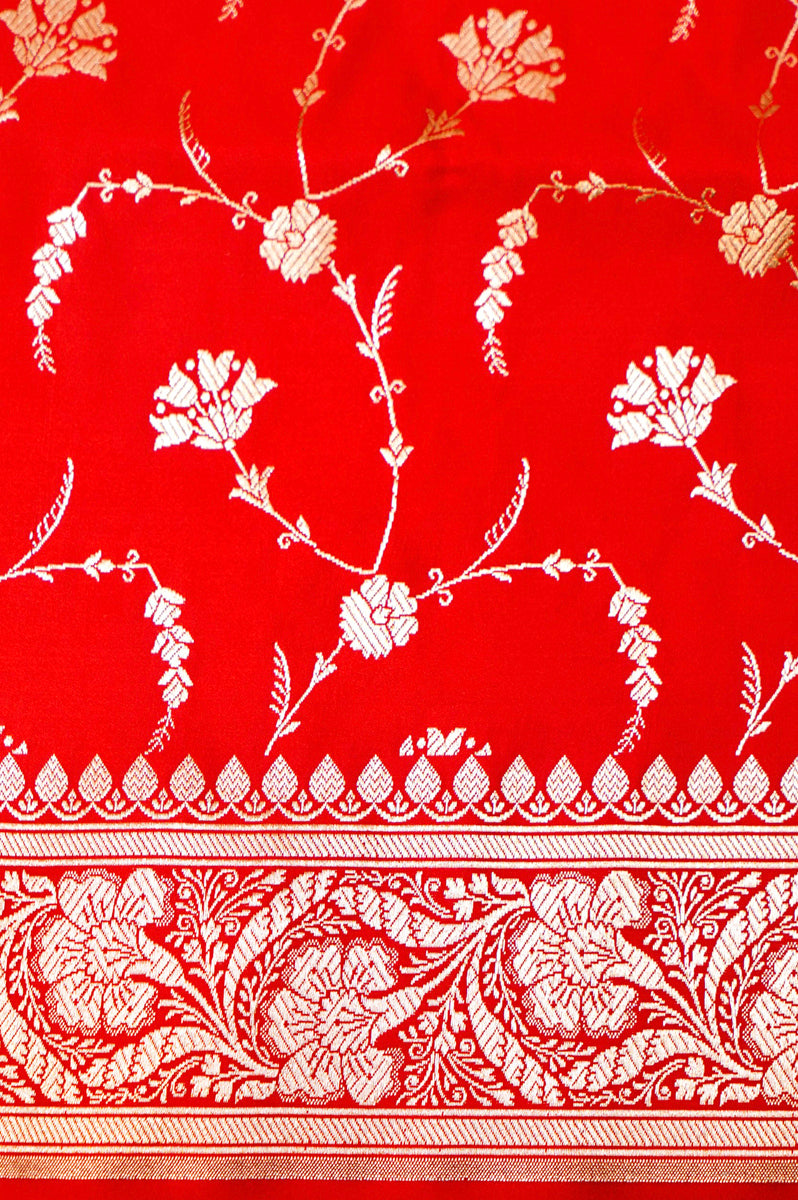 PESTLE PISTA GREEN SILK SAREE WITH RED BORDERProduct Information
Product code
0011049219(9854-V-406)
Fabric
Banarasi silk
Saree Colour
Pestle Pista Green with Red Border
Blouse
Red
CarePESTLE PISTA GREEN SILK SAREESaree